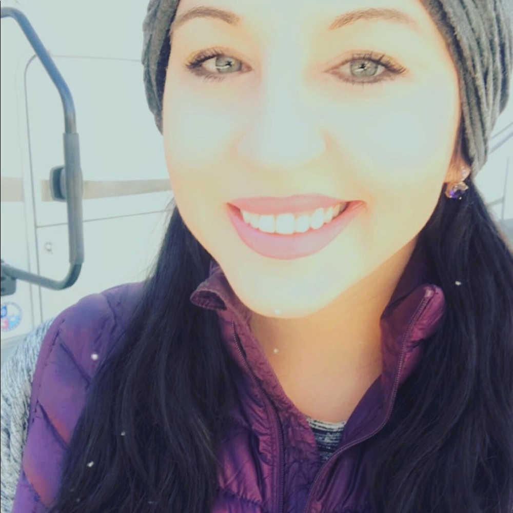 Meet your Posher, Jasmin